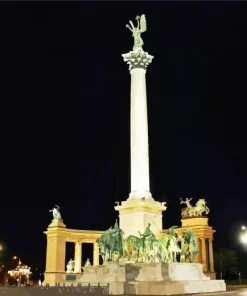 Heroes Square At Night Diamond Painting